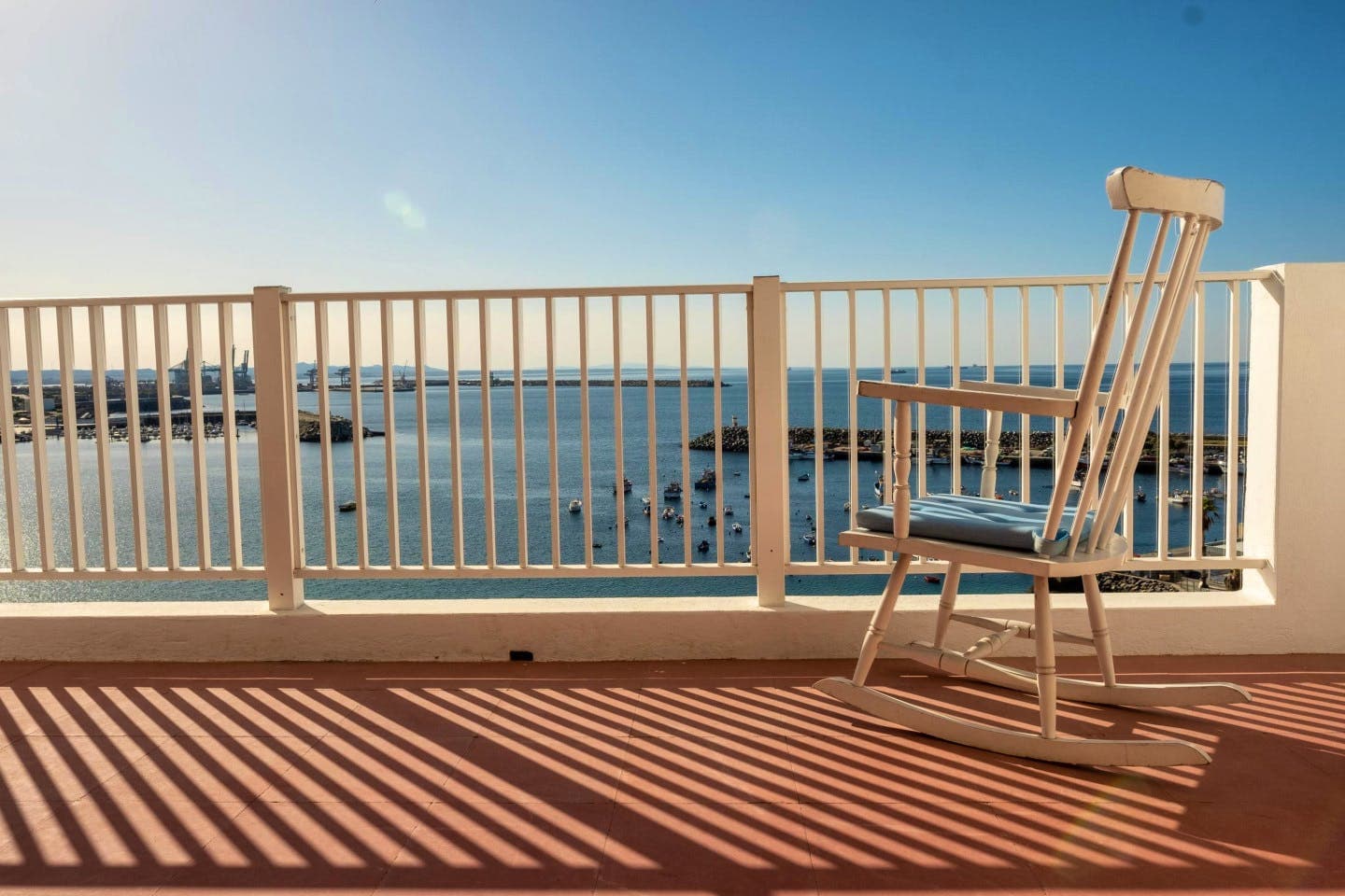 Beach Vibrant House w/ Coworking + Yoga + Terrace photo 1