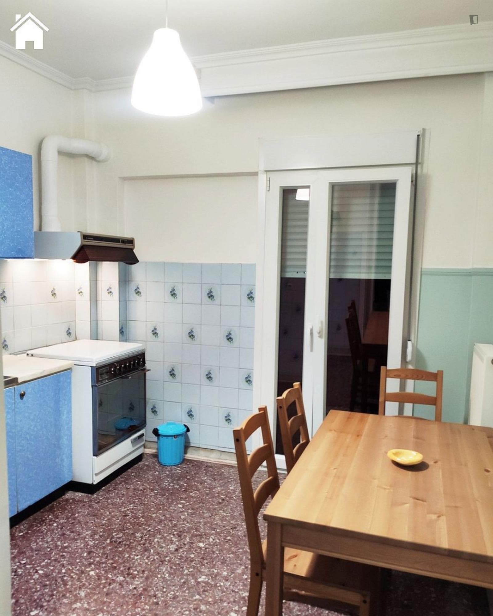 Beautiful 1 bedroom apartment in Thessaloniki close to all the buss stops photo 1