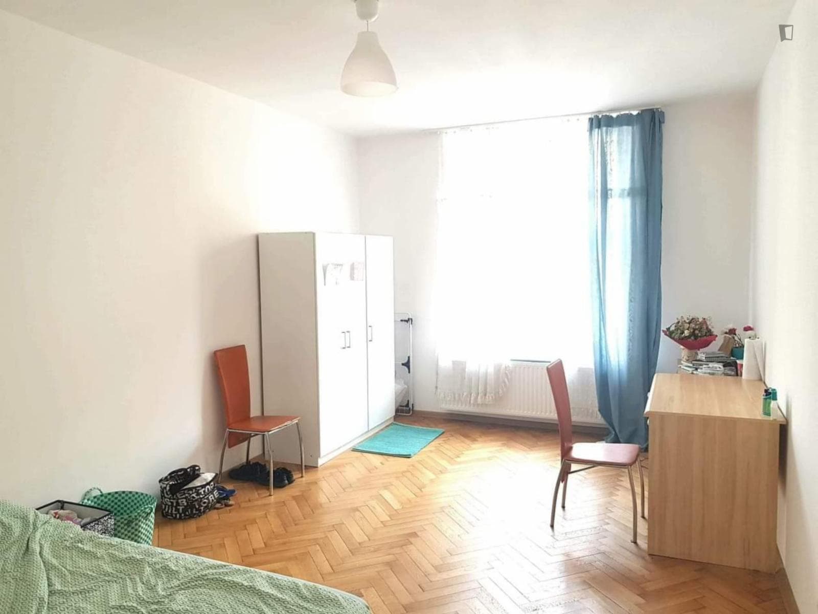 Comfortable double bedroom in a 3-Bedroom apartment, close to Galeria Kazimierz photo 1
