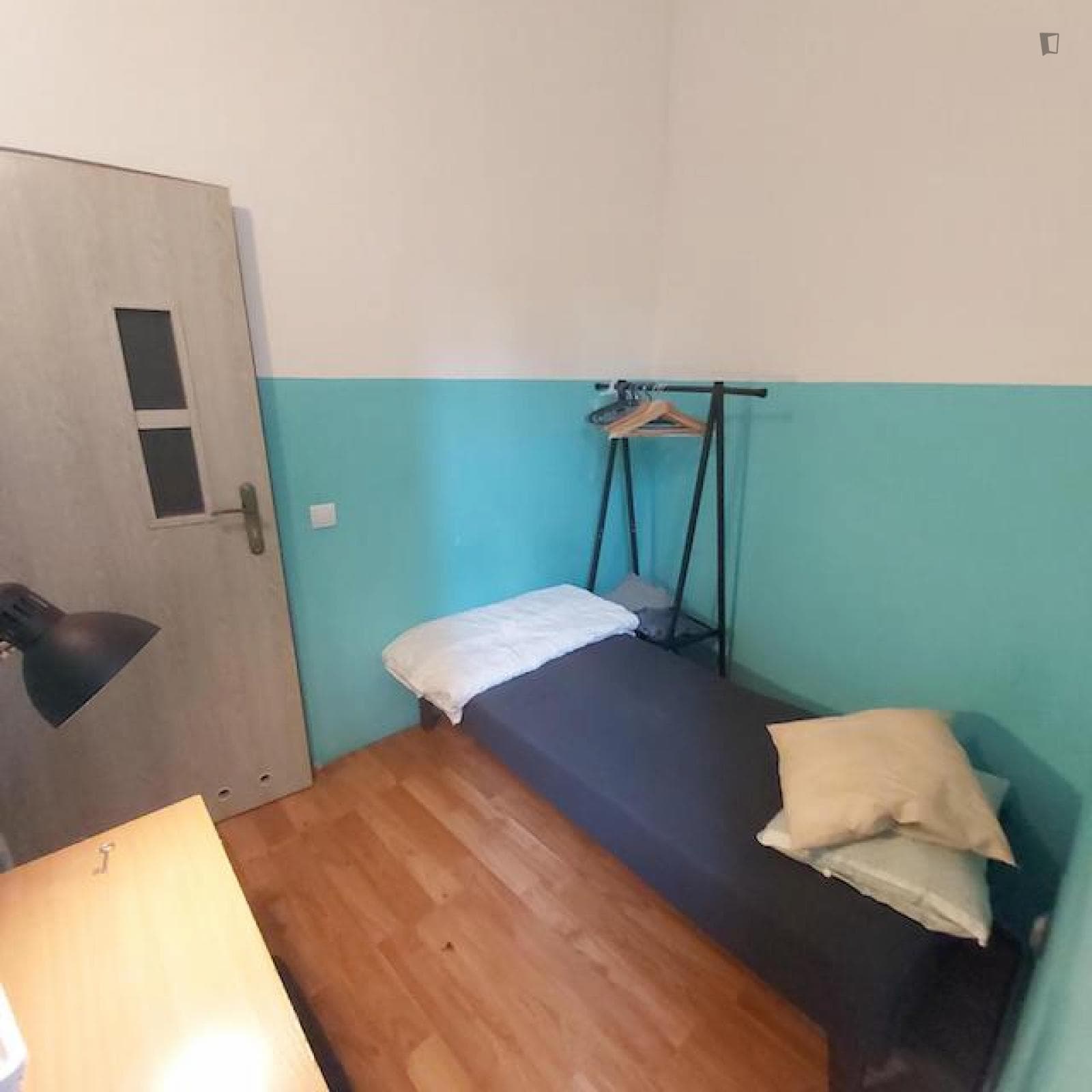 Nice single bedroom in a 4-Bedroom apartment, close to Uniwersytet Jagielloński photo 1