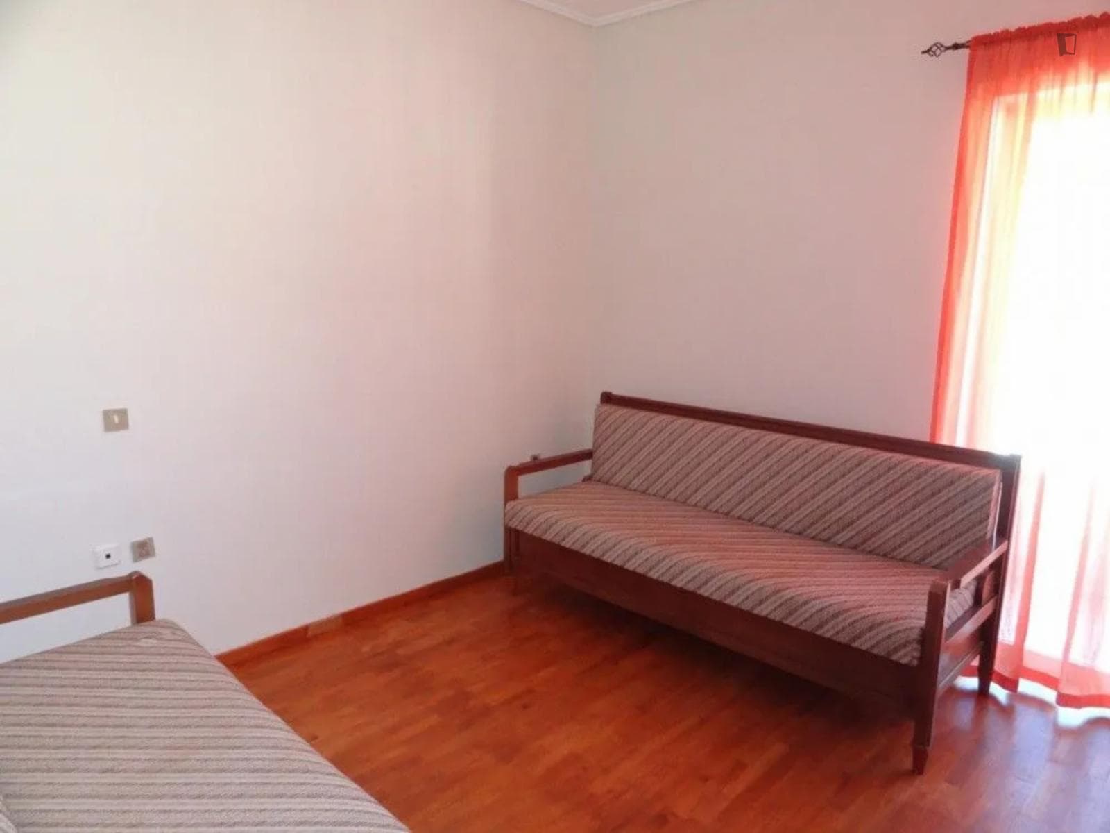 Nice 1-sofabed apartment near Ilion square park photo 1