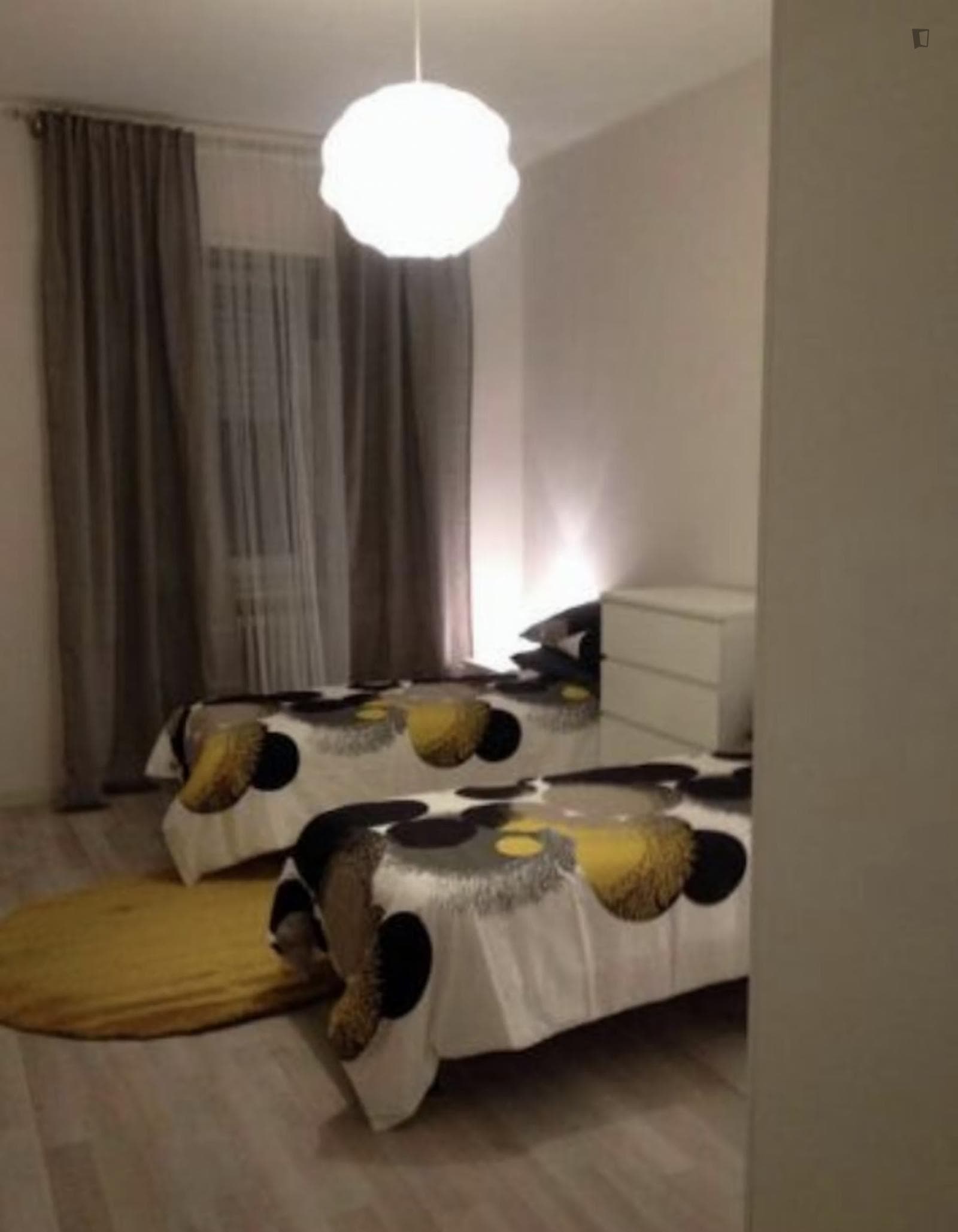 Comfy bed in twin bedroom close to Politecnico photo 1
