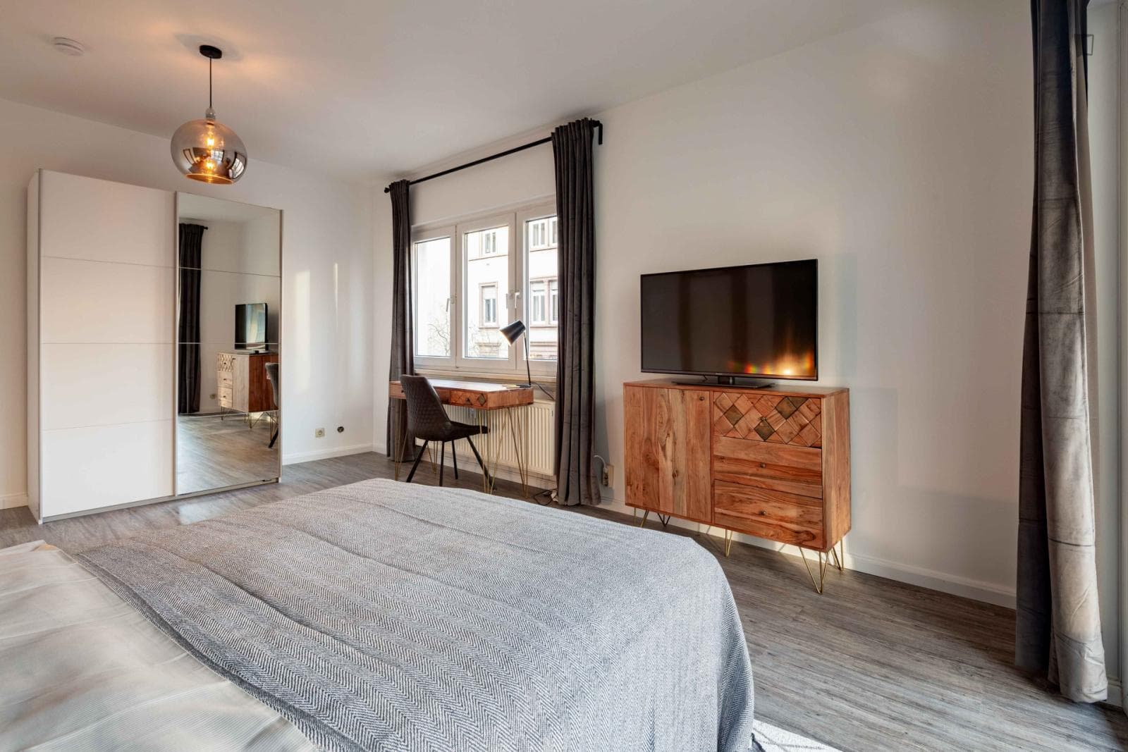 Property photo thumbnail