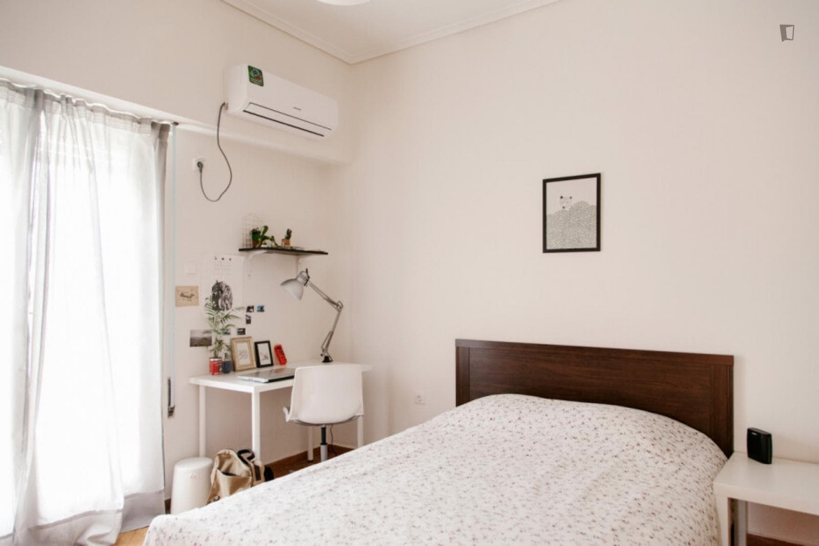 Cozy double bedroom close to National Archeological Museum photo 1