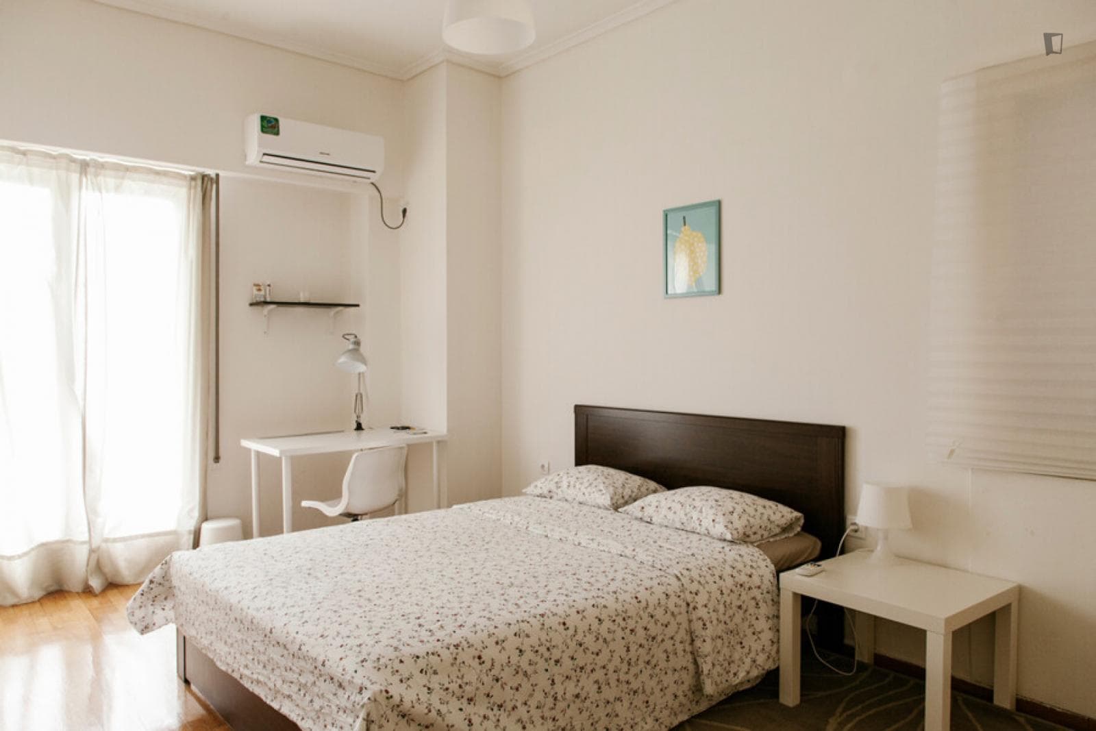 Bright double bedroom not far from Omonia metro photo 1