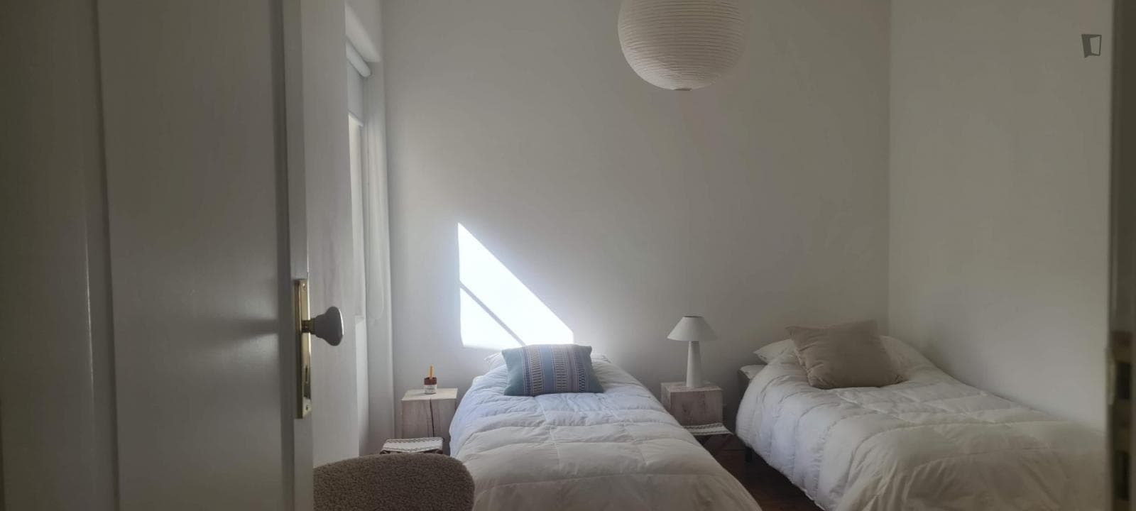 Charming twin bedroom near the Praça do Quebedo train station photo 1