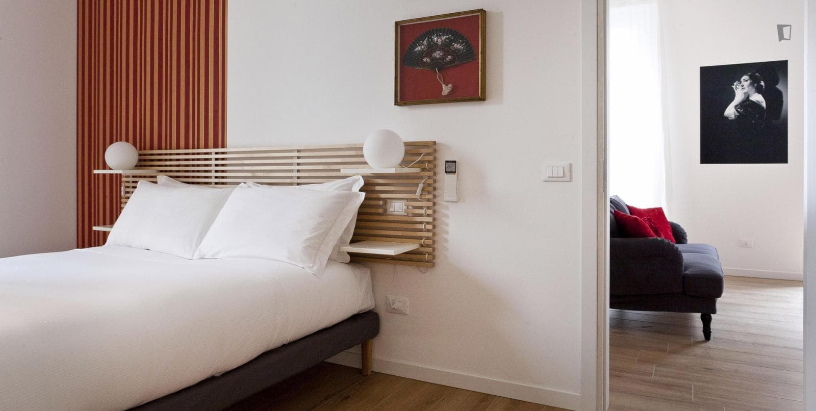 Fantastic 1-bedroom flat near Centrale metro station photo 1