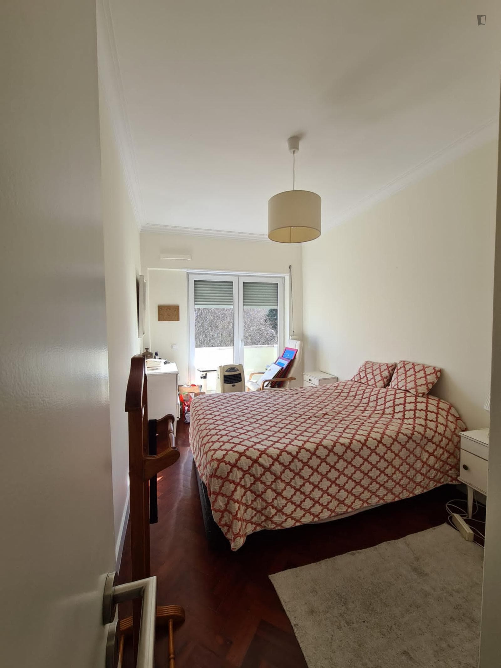 Lovely double bedroom close to Arroios metro station photo 1