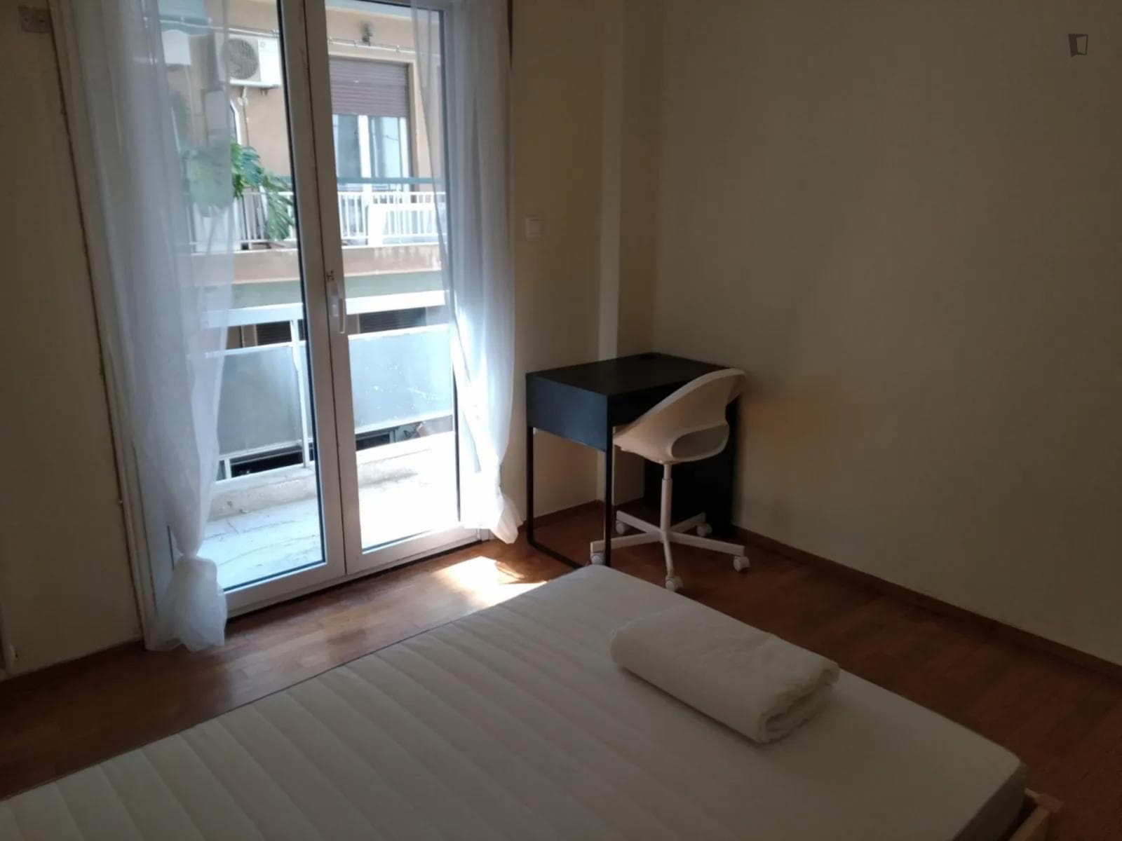 Cute bedroom near University of Athens photo 1