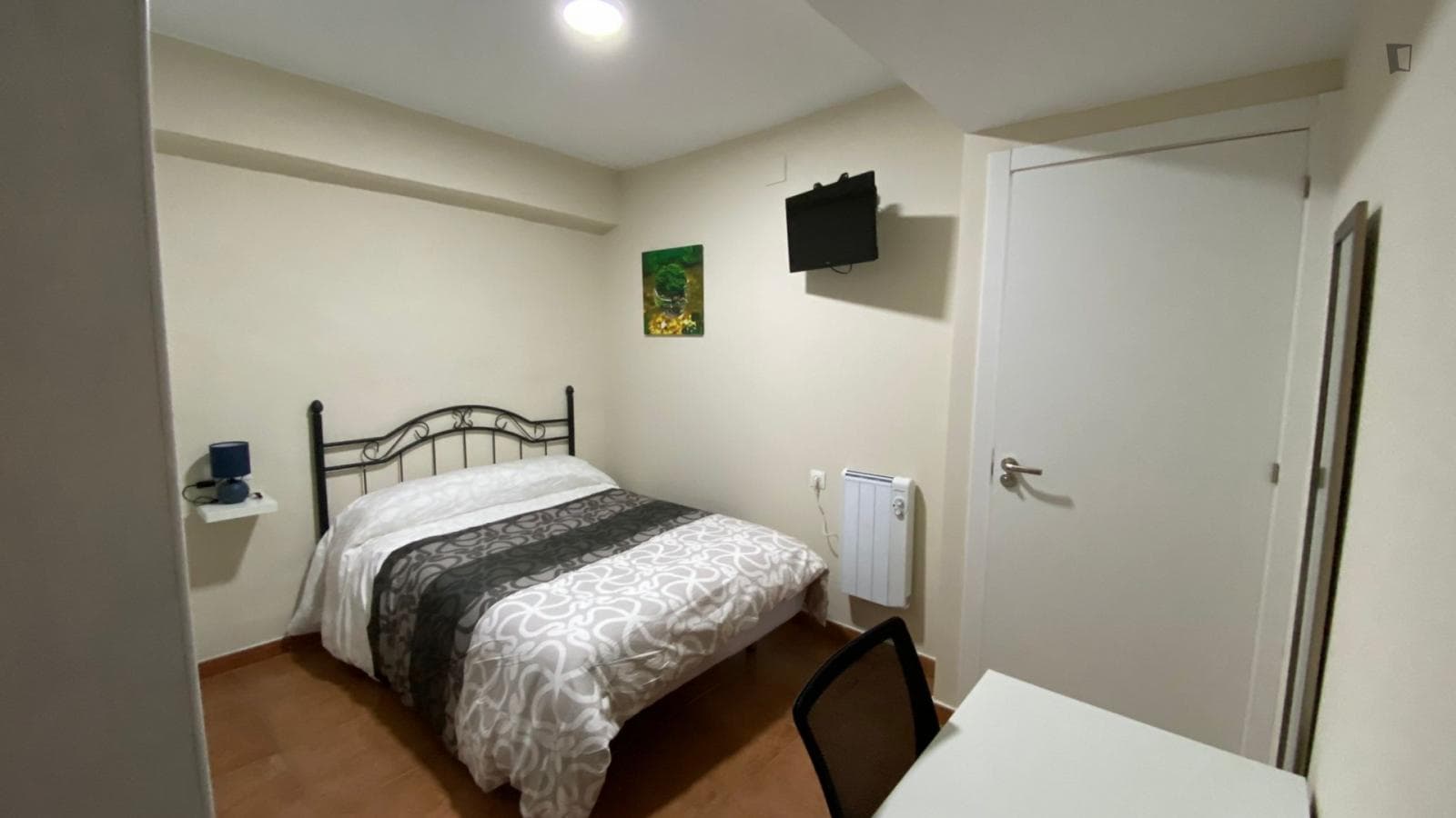 Excellent Flat. All Included. Cleaning included. Only Students. Close University photo 1