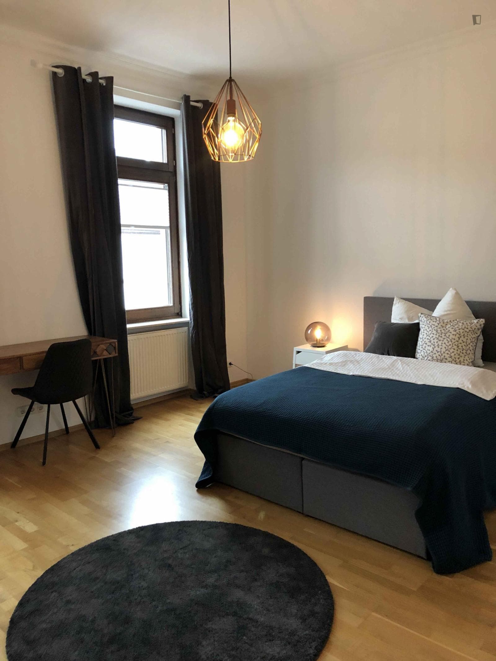 Inviting double bedroom in a 3-bedroom apartment in Nordend-Ost photo 1
