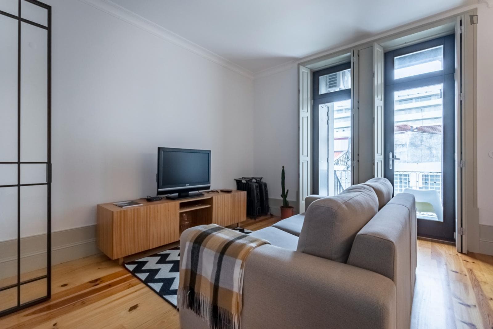 Nice 2-bedroom apartment with terrace and parking, in Lapa photo 1