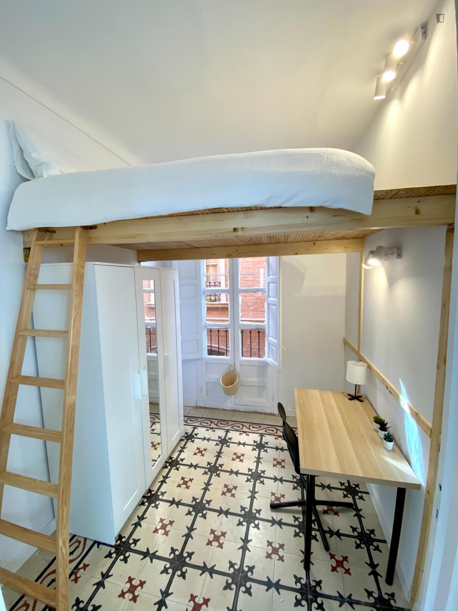 Great two-levels bedroom with views to Granada Cathedral photo 1