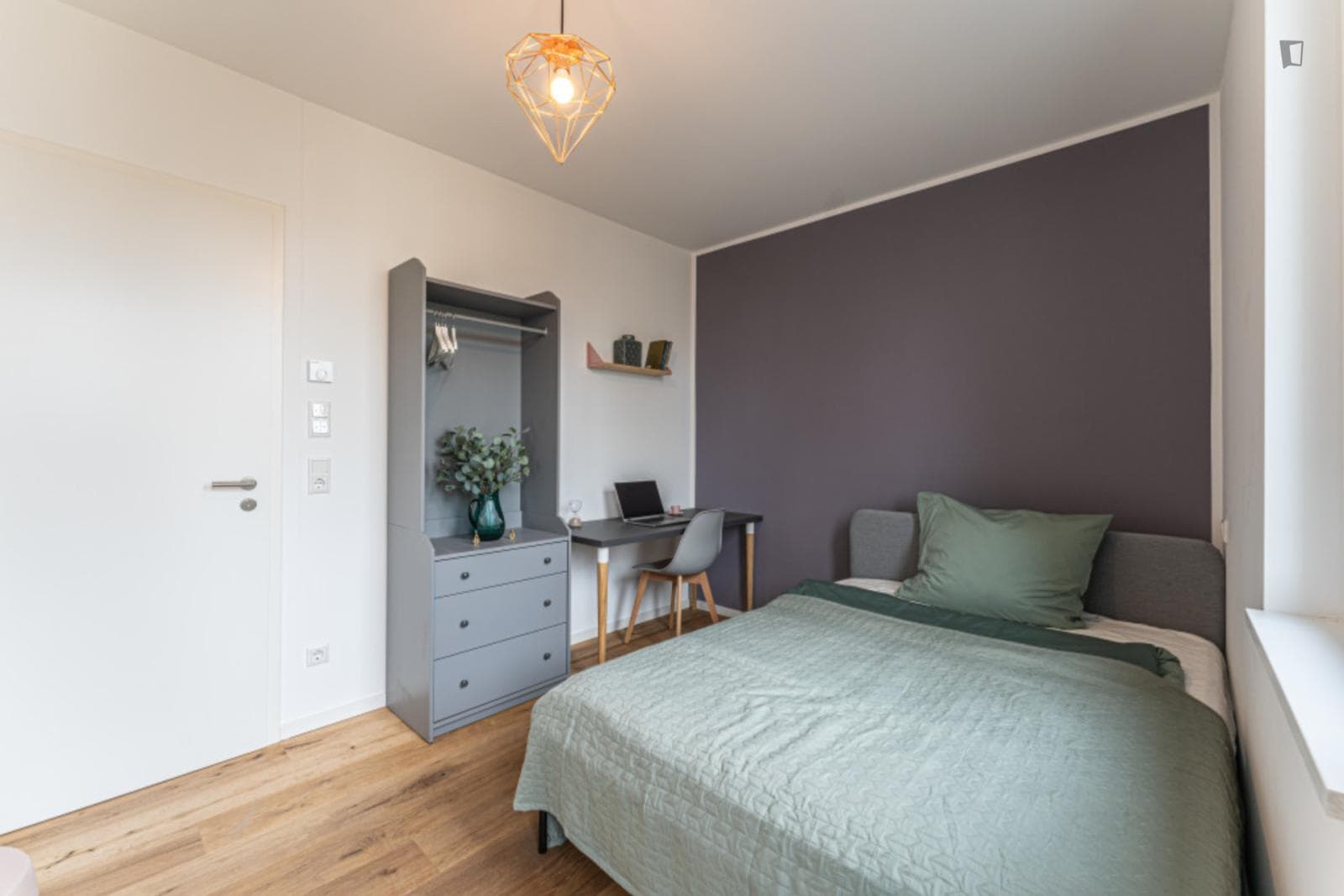 Beautiful double bedroom near Hohenzollerndamm photo 1