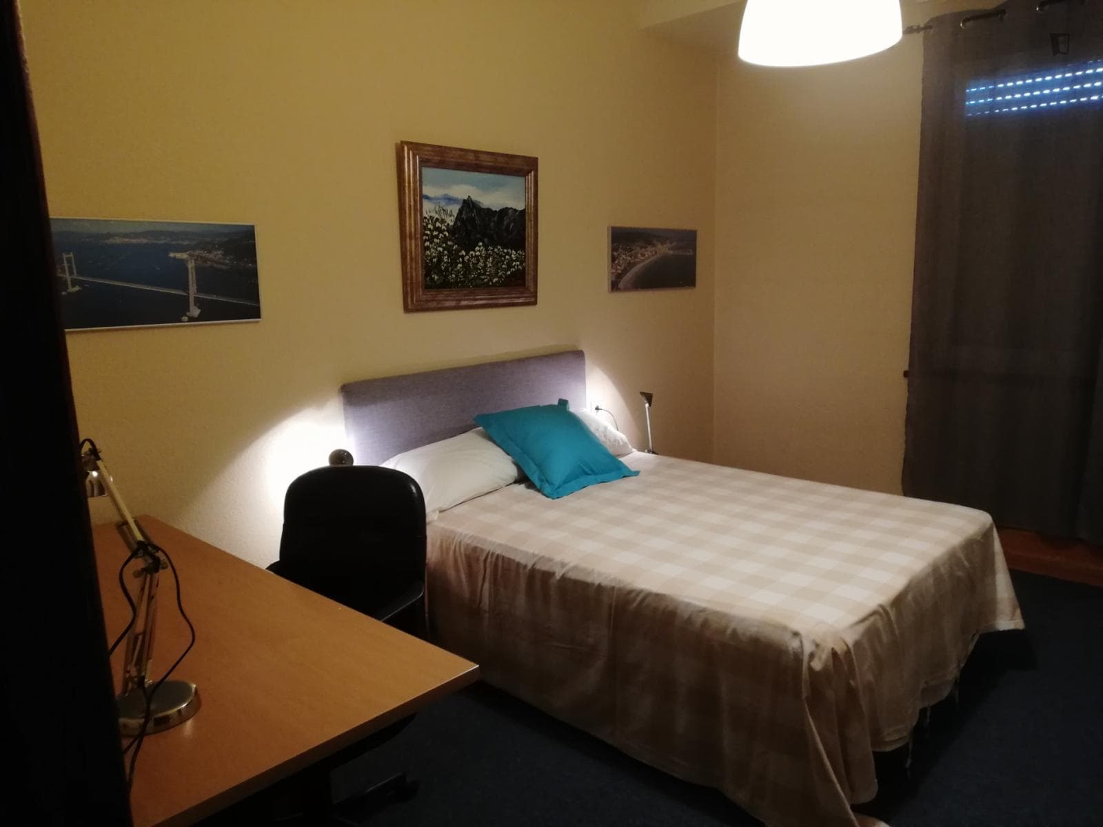 Appealing double bedroom near the Urzáiz train station photo 1