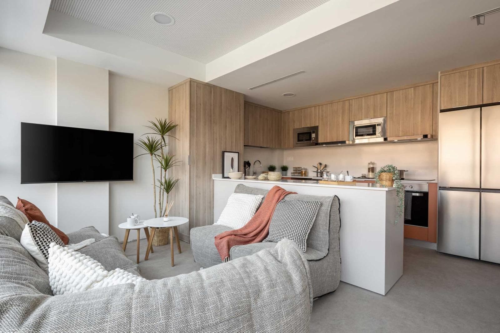 Snug double ensuite bedroom not far from the University of Navarre photo 1