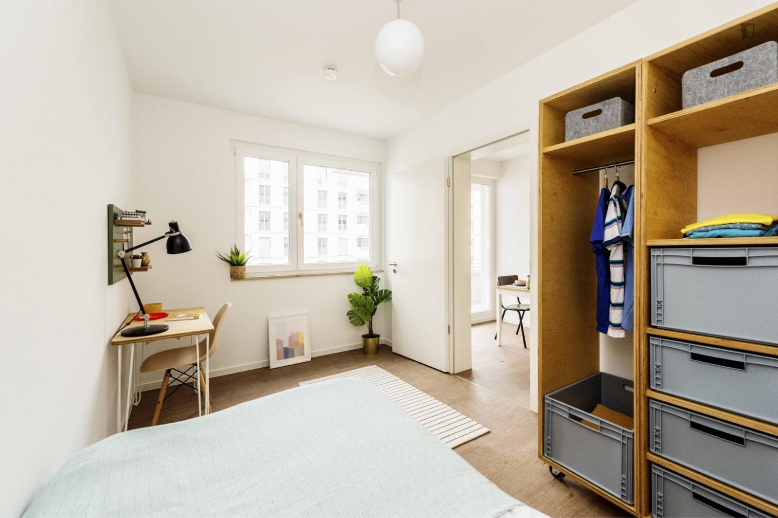 Single bedroom in a 2 bedroom apartment in Moabit photo 1