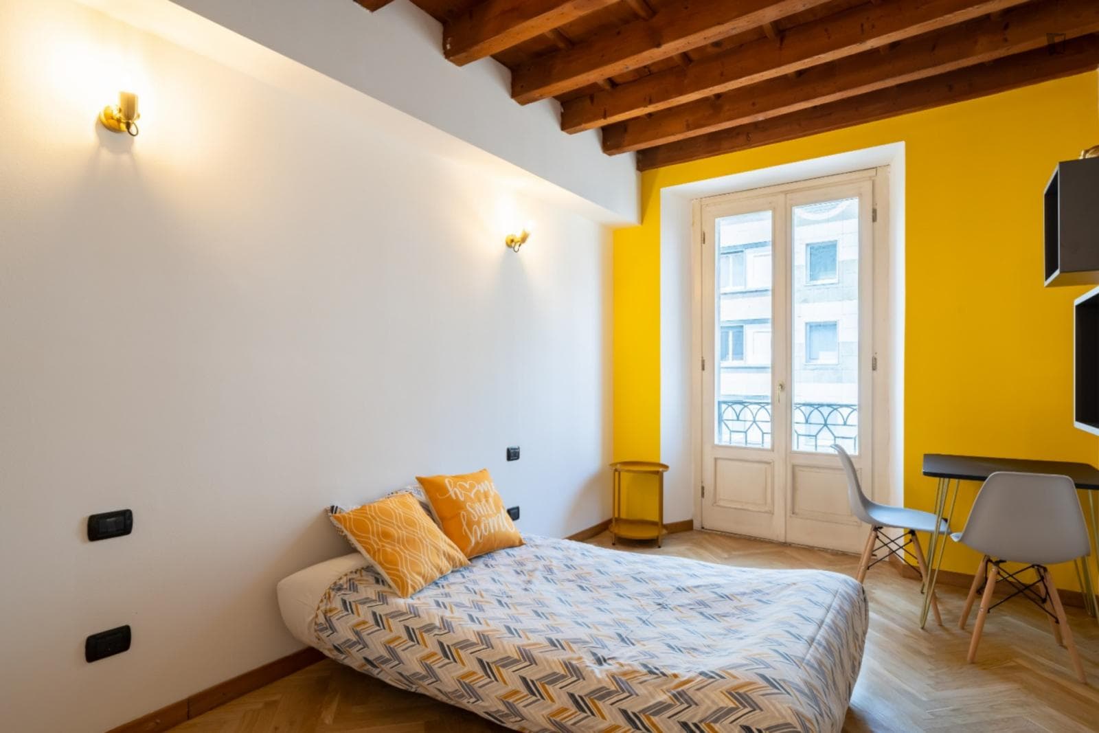 Luminous studio in San Babila photo 1