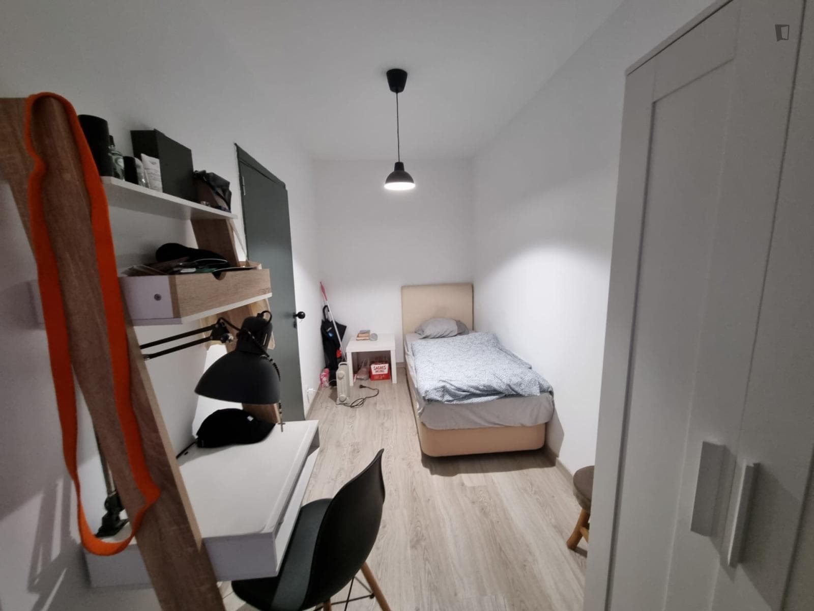 Neat single bedroom in Alcântara photo 1