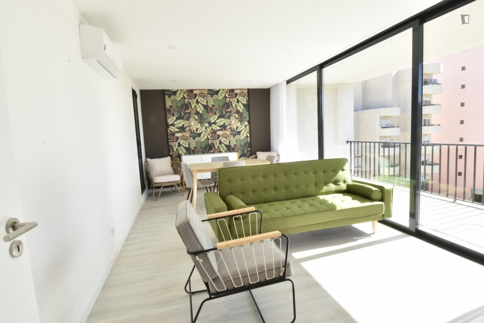 Delightful 1-bedroom flat in Penedo da Saudade photo 1