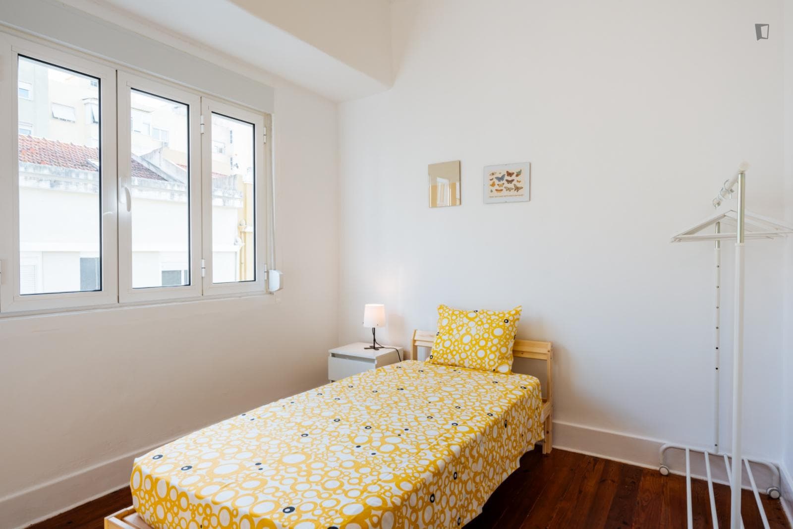 Cosy single bedroom close to Miradouro da Penha de França photo 1