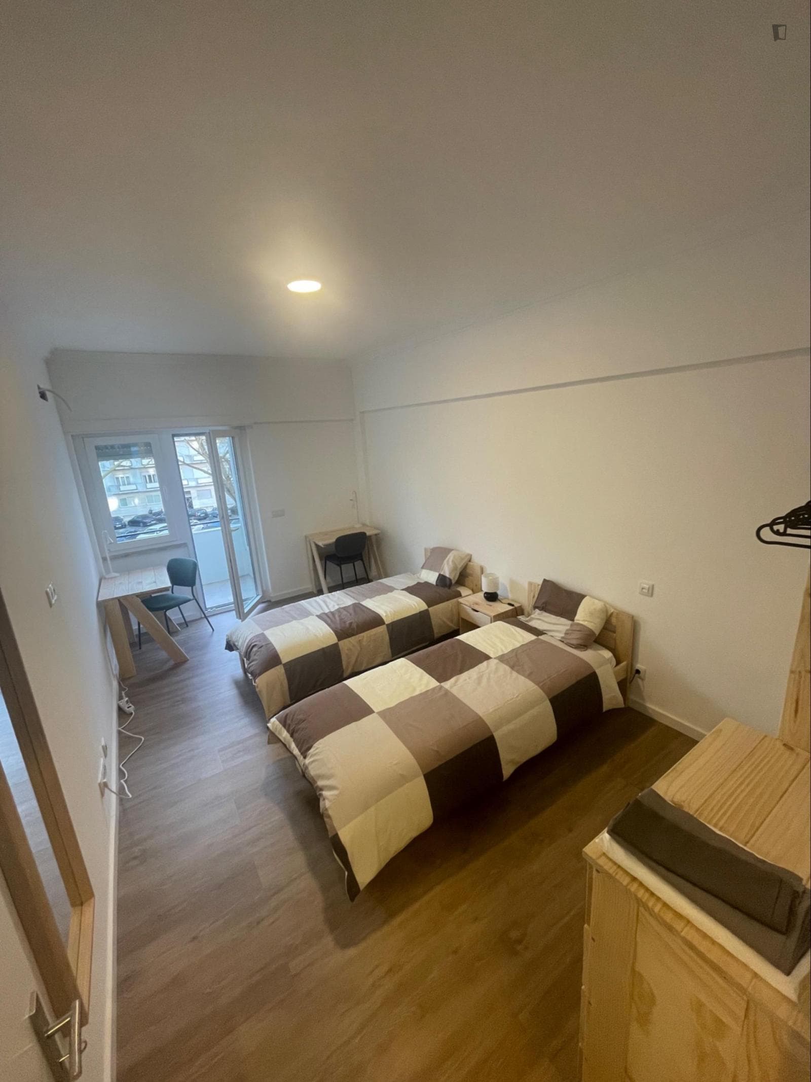 Sunny double bedroom in Lumiar neighbourhood photo 1