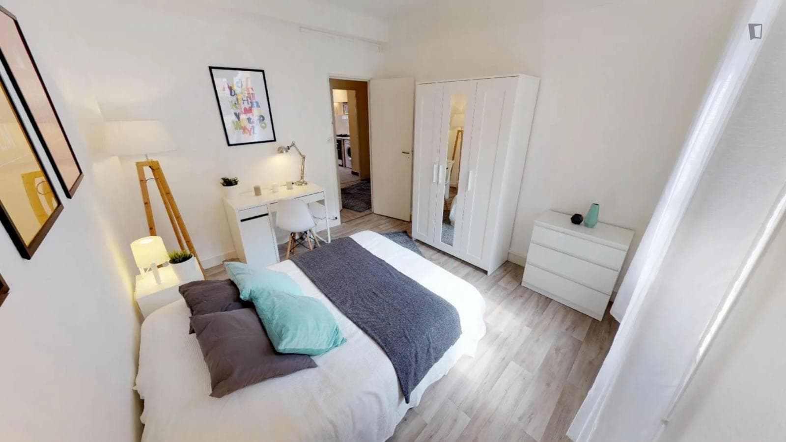 Property photo thumbnail