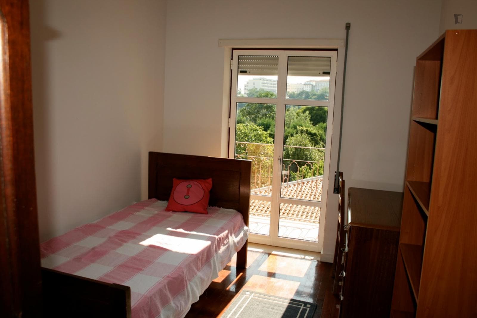 Cosy single bedroom with a balcony, in Montes Claros photo 1
