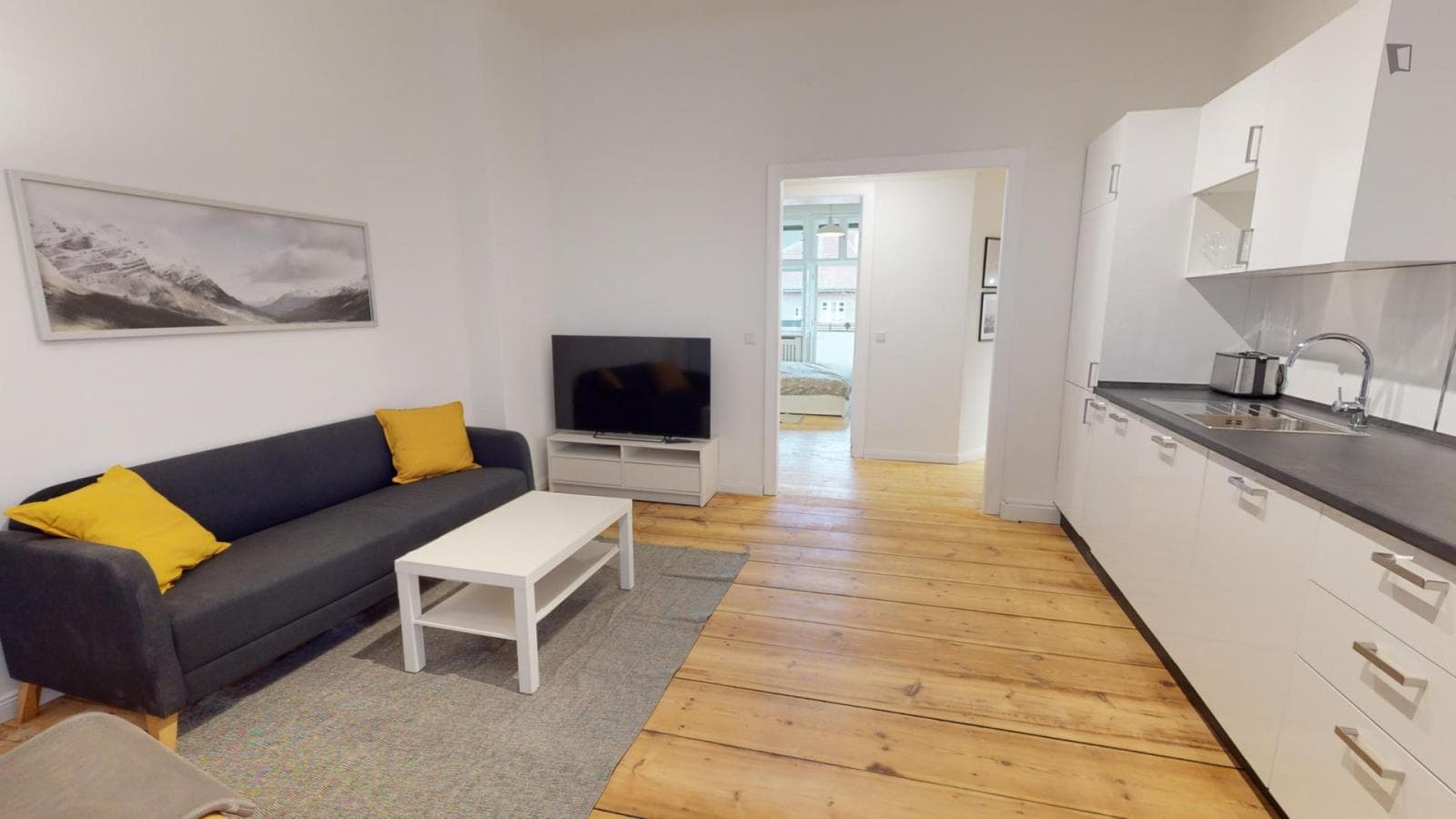 Modern 2-bedroom apartment in Tempelhof-Schöneberg photo 1