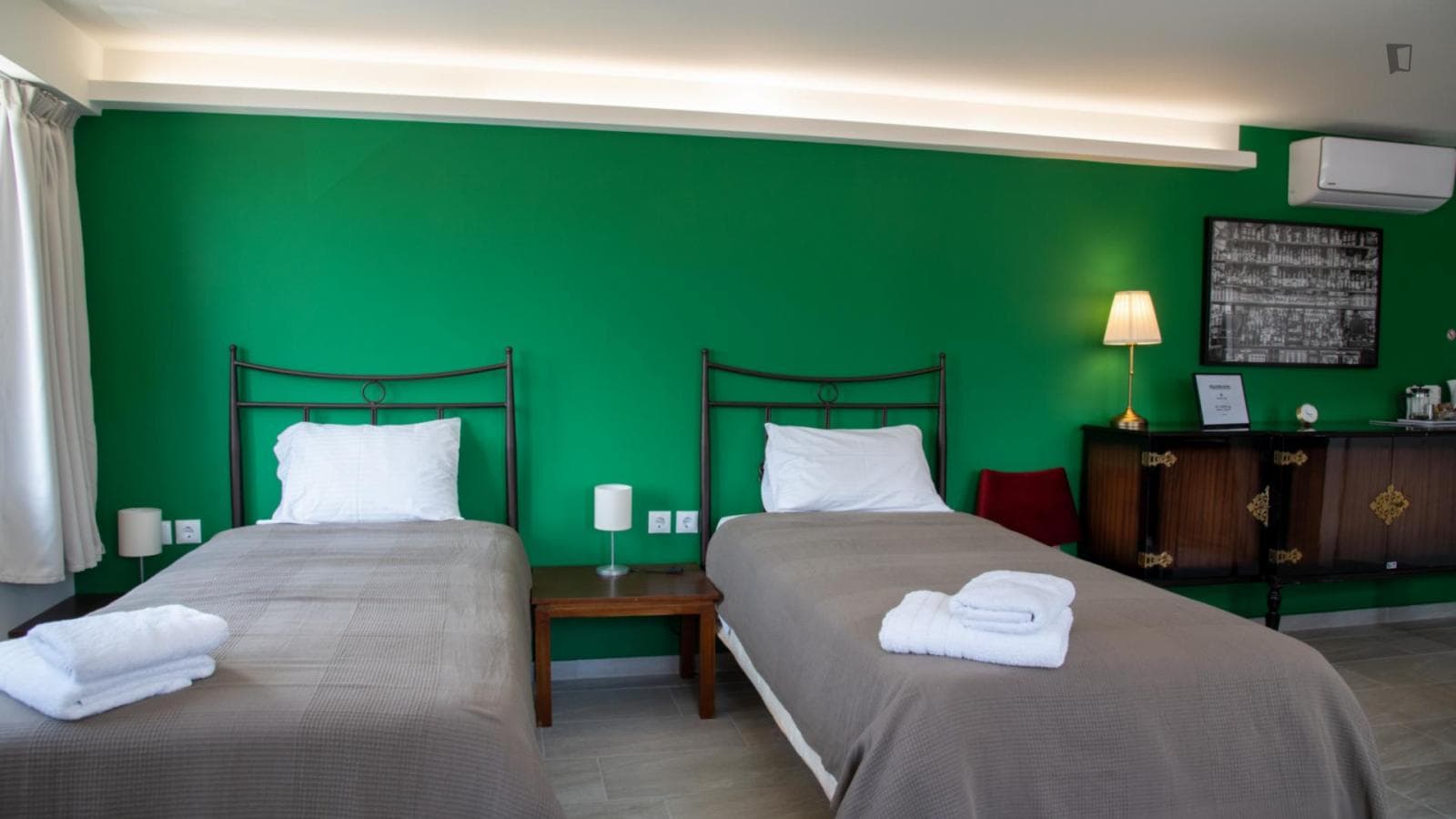 Nice 1-bed near Pikermi square  photo 1