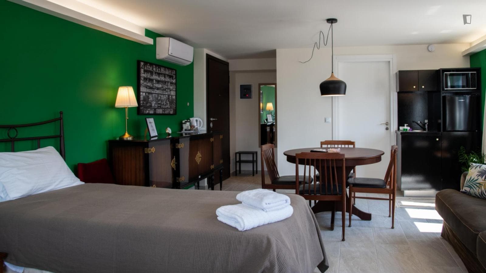 Cozy 1-bed near Pikermi square  photo 1