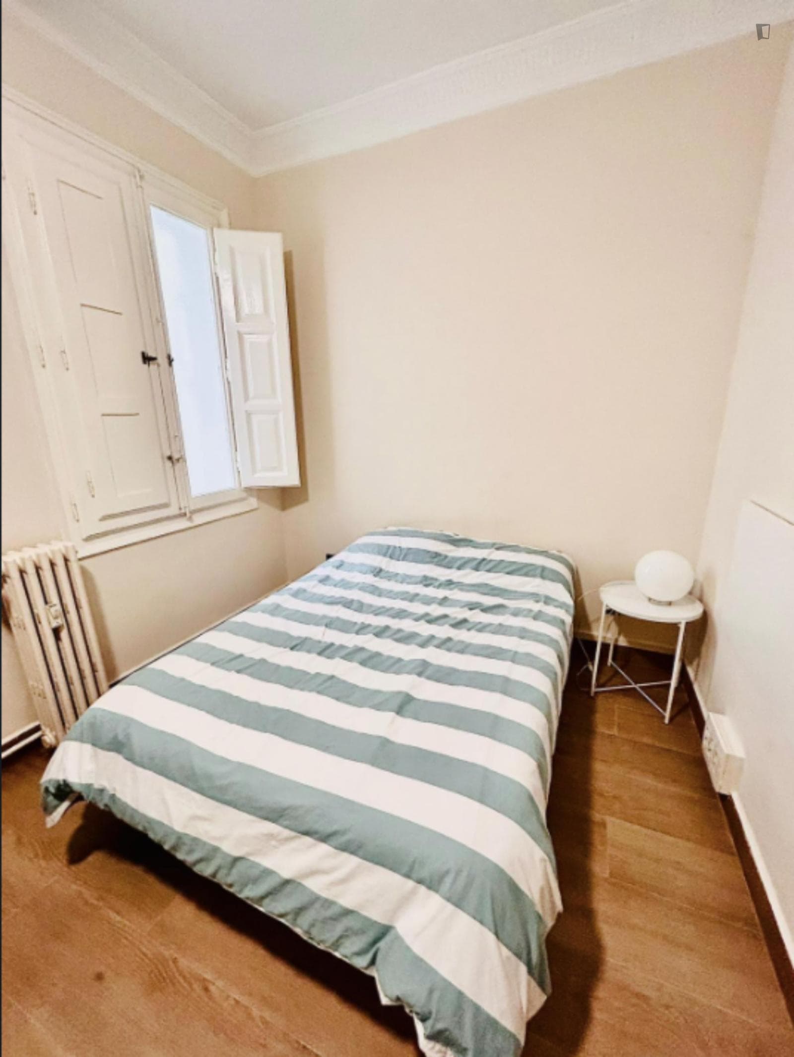 Welcoming double bedroom in the heart of Zaragoza next to Plaza de los Sitios photo 1