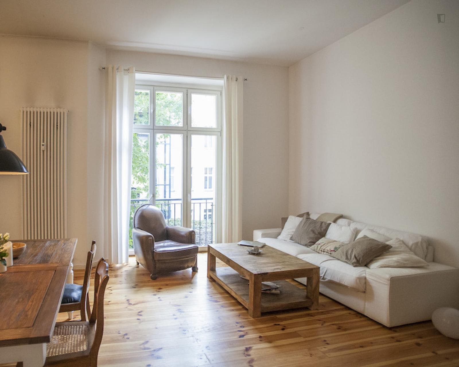 Modern and comfortable 2-bedroom apartment in Prenzlauer Berg photo 1