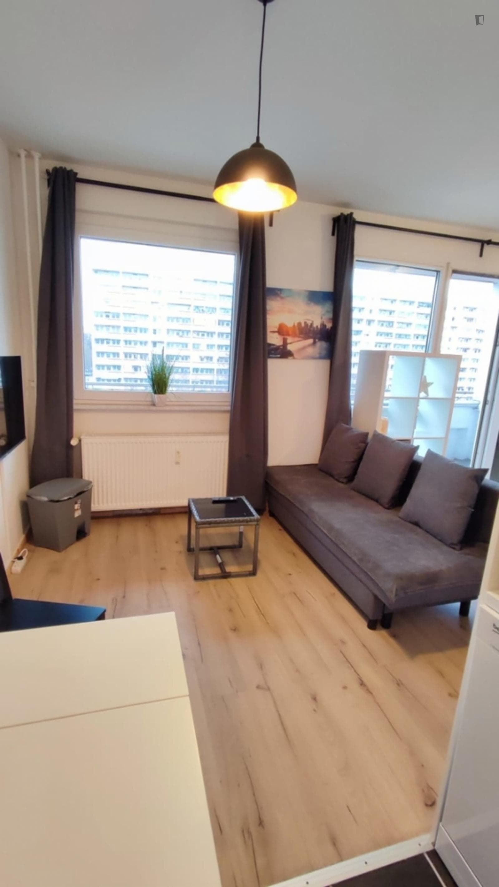 Cushy studio with balcony in Mitte photo 1
