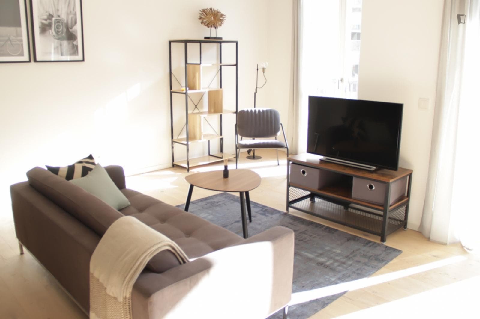 Appealing 1-bedroom apartment with balcony close to S Bornholmer Straße train station photo 1