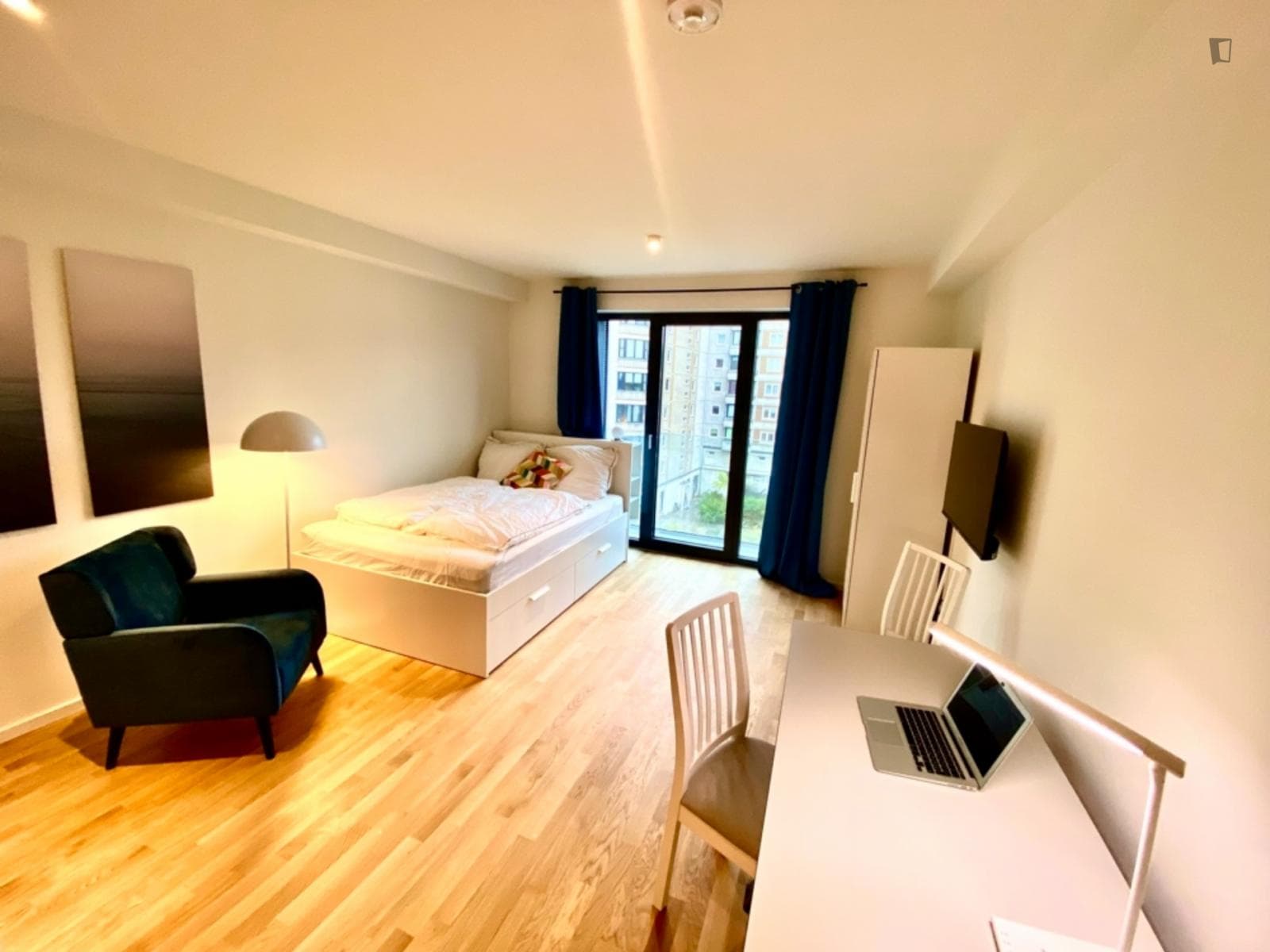 Panoramic studio in Mitte  photo 1