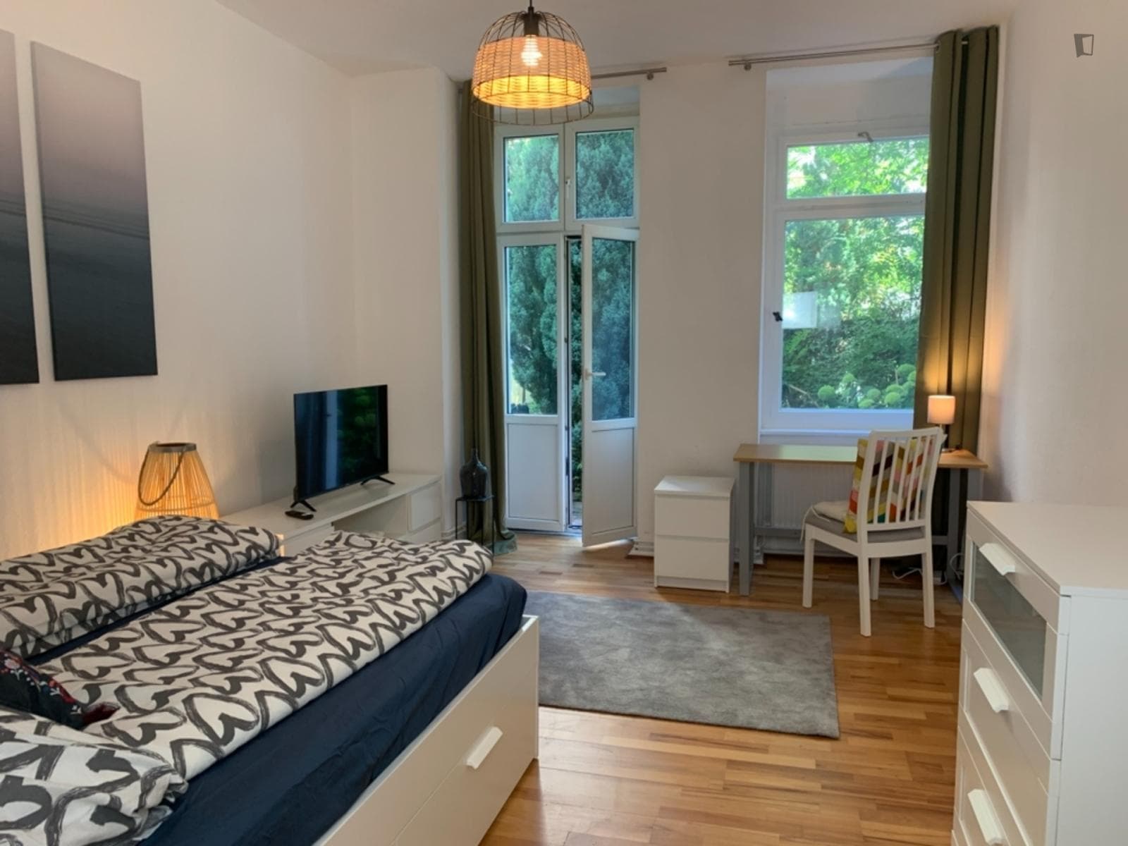 Comfortable 1-bedroom flat in Friedrichshain photo 1
