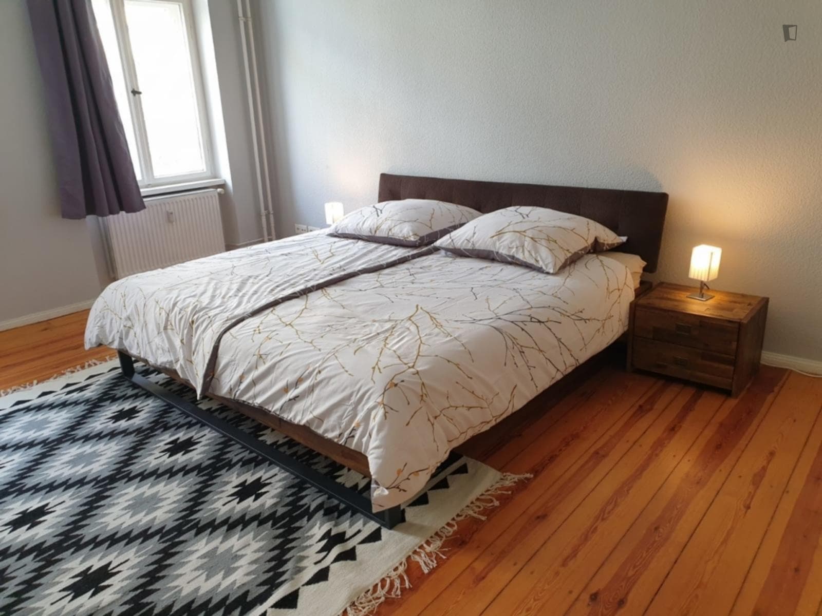 Spacious 3-bedroom apartment near Volkspark Friedrichshain photo 1