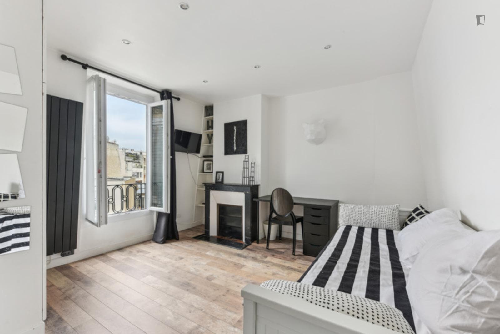 Property photo thumbnail