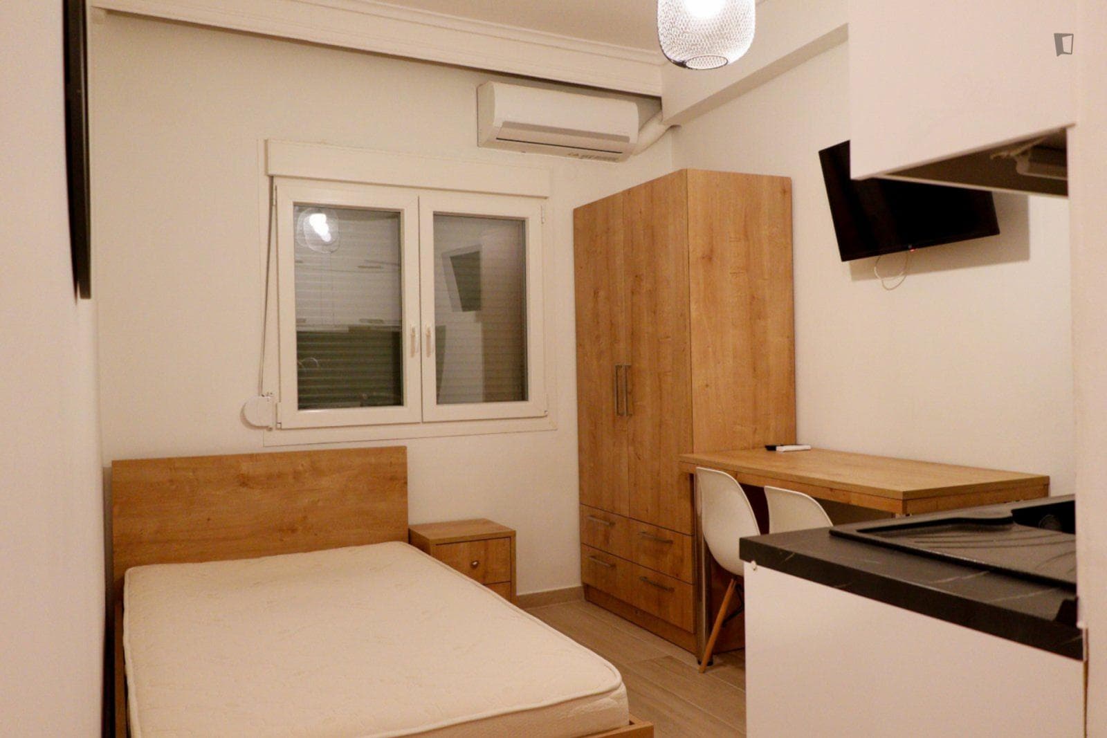 Cozy studio in Thessaloniki in a residential area photo 1