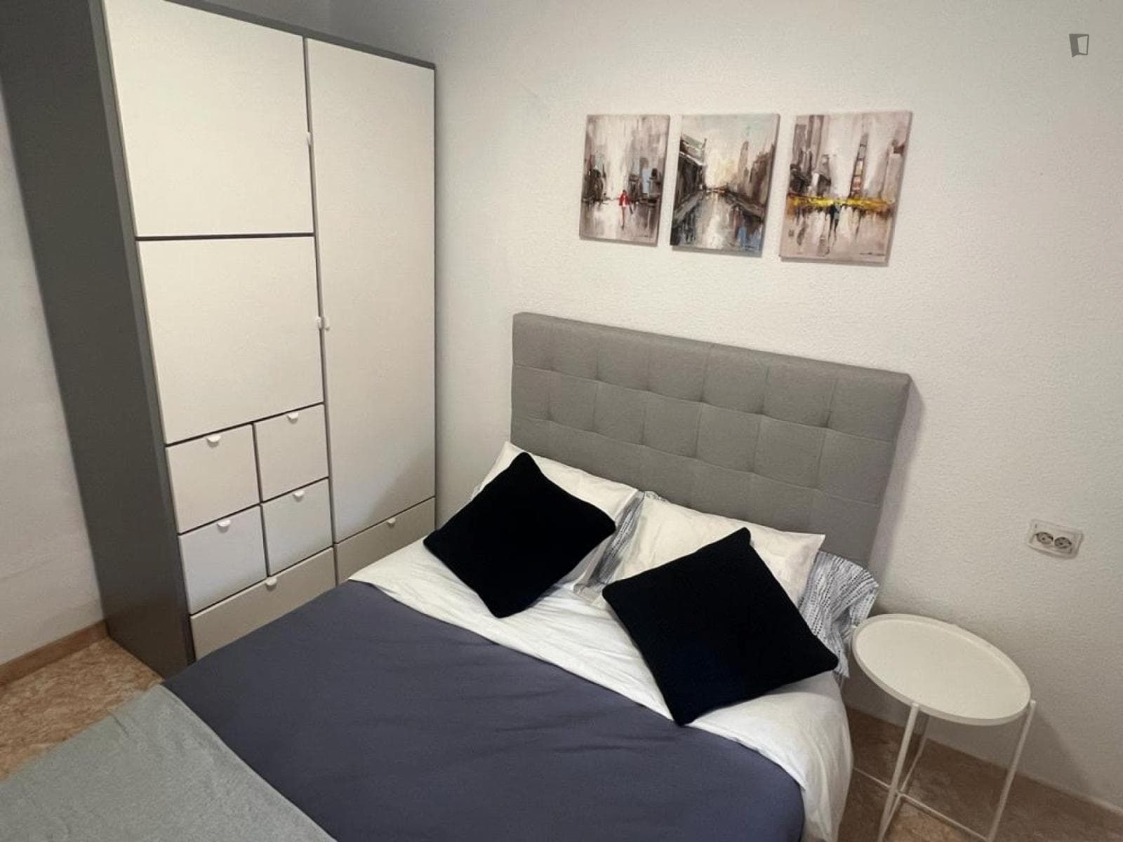 Charismatic double bedroom in Parque Victoria Eugenia photo 1