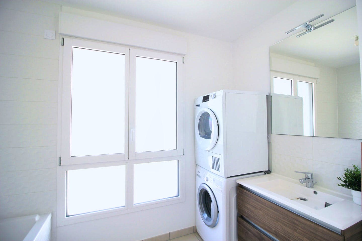 Apartment equipped and furnished with care in Clichy photo 1