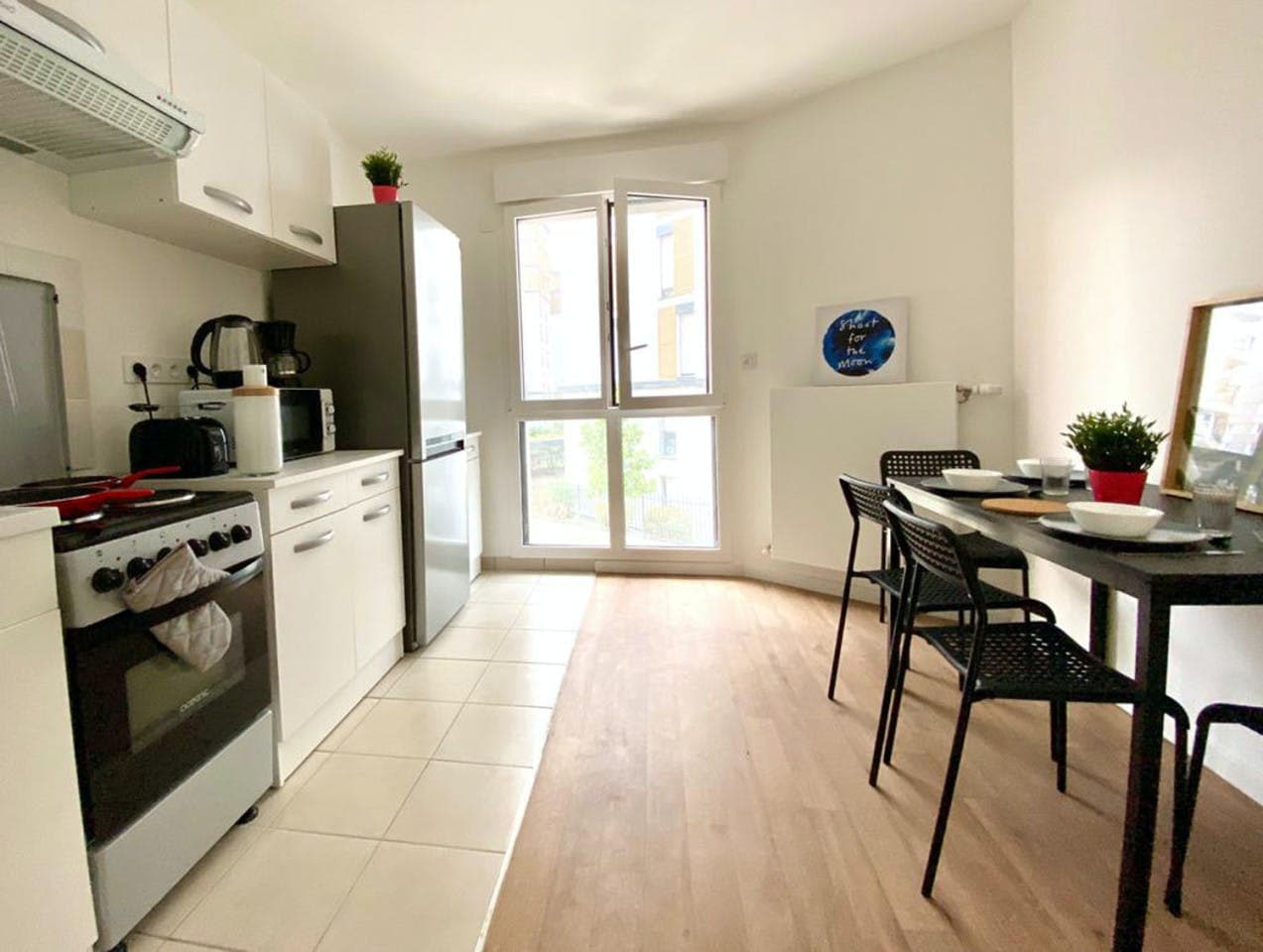 Superb apartment located in Clichy photo 1