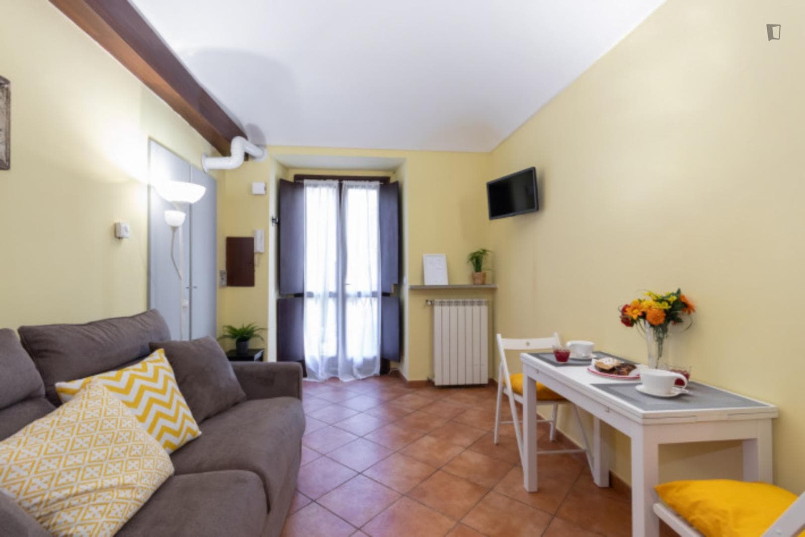 Appealing studio very close to Marconi metro station photo 1