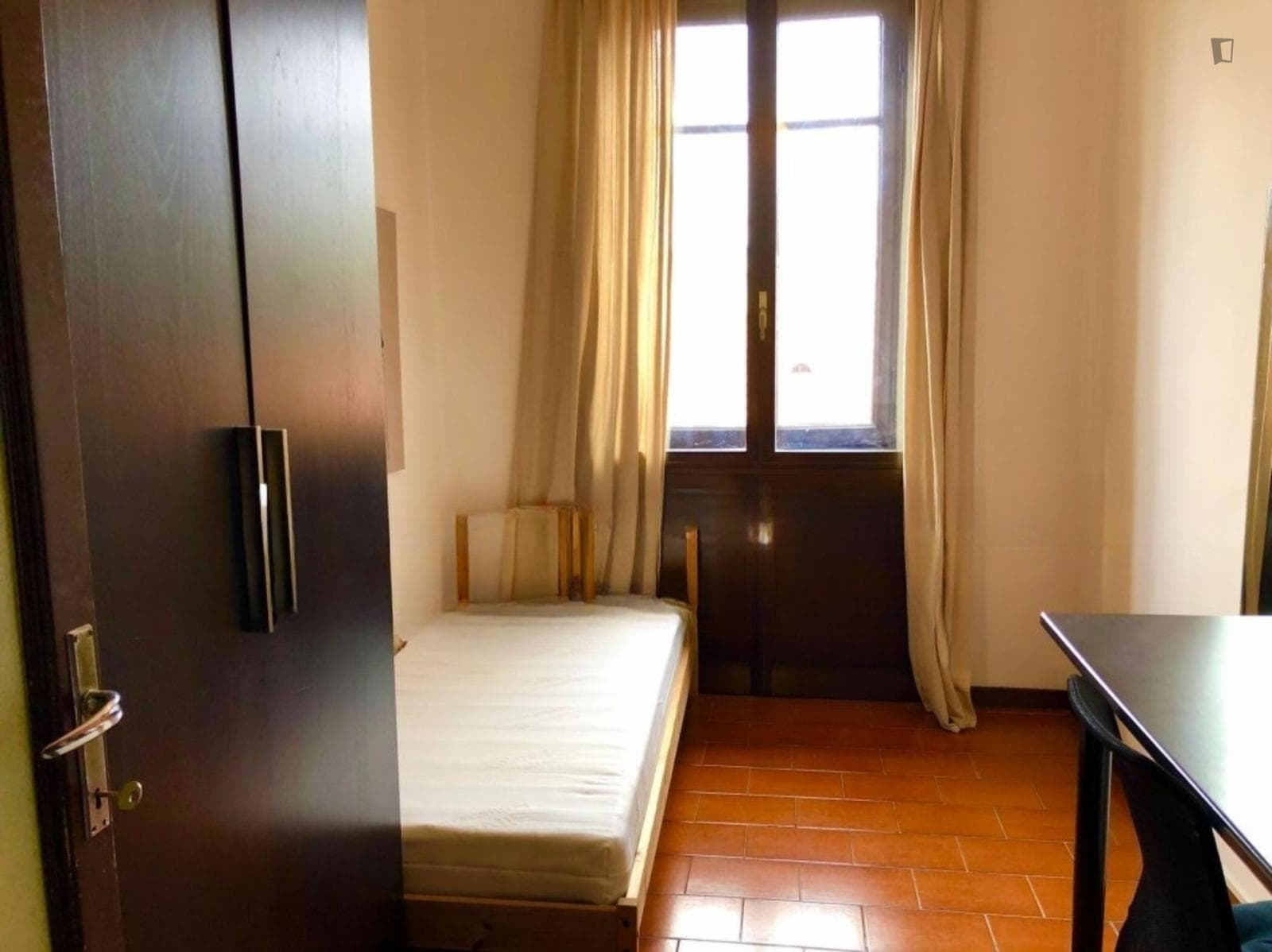 Cosy single bedroom close to Milano Dateo Railway Station photo 1