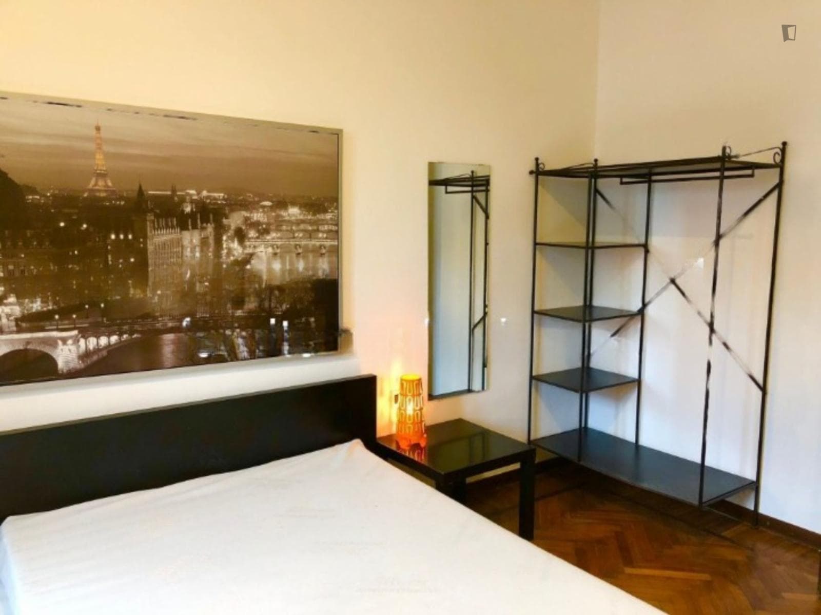 Cool double bedroom not far from Milano Dateo train station photo 1