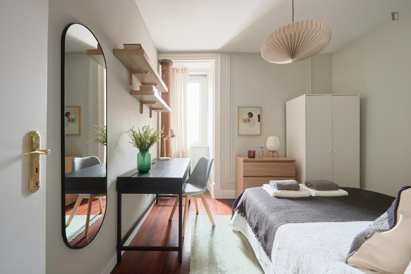 Stylish double bedroom next to Eduardo VII Park photo 1