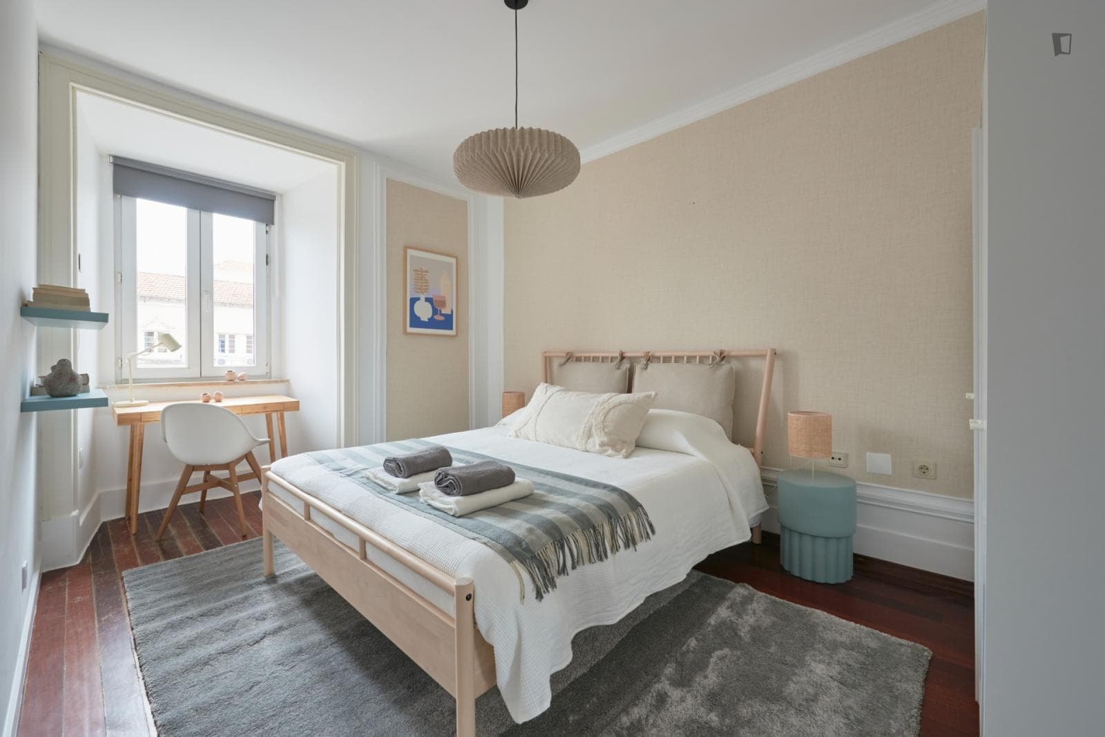 Cushy double bedroom close to Marquês de Pombal metro station photo 1