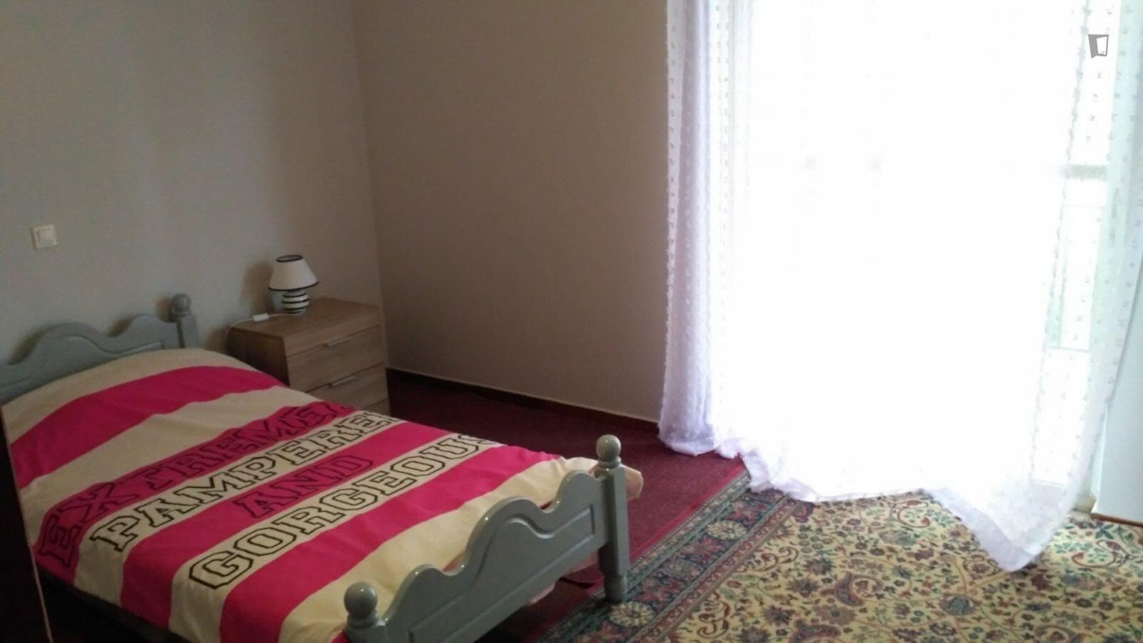 Nice bedroom in Ano Glyfada in a residential area photo 1