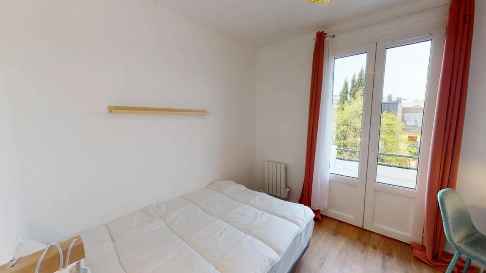 Charming double ensuite bedroom not far from Issy train station photo 1